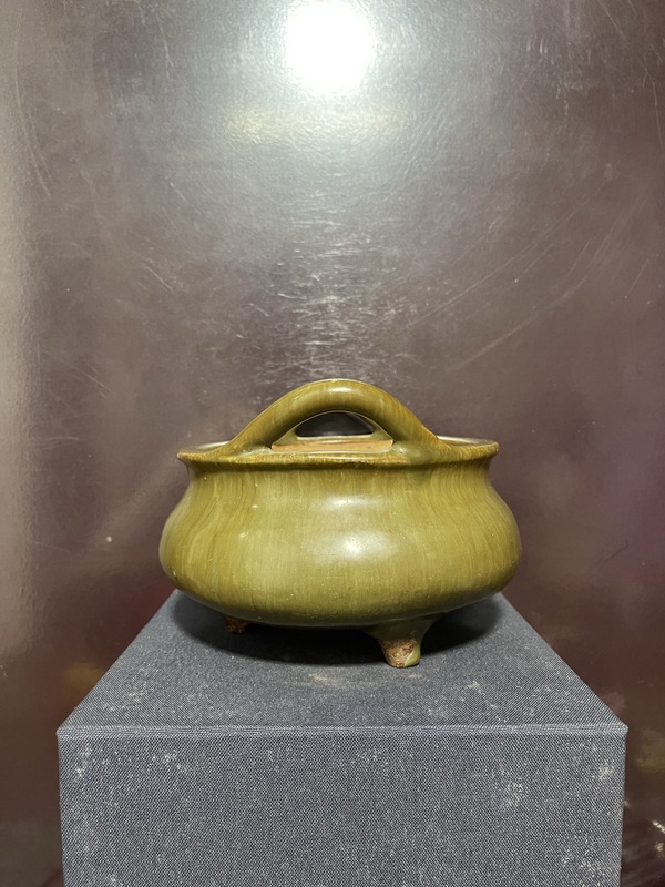 古玩陶瓷清窯變釉橋耳三足爐拍賣，當(dāng)前價(jià)格3500元