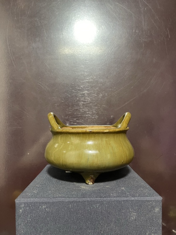 古玩陶瓷清窯變釉橋耳三足爐拍賣,當前價格3500元