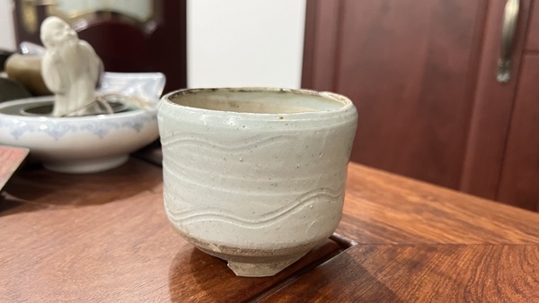 古玩陶瓷明末海波紋白釉香爐拍賣,當(dāng)前價格999元