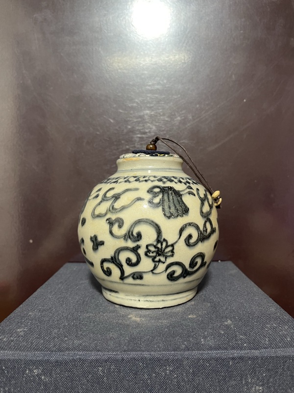 古玩陶瓷明青花八寶紋蓋罐拍賣,當前價格8500元