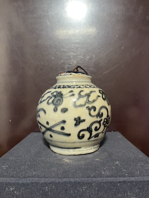 古玩陶瓷明青花八寶紋蓋罐拍賣,當前價格8500元