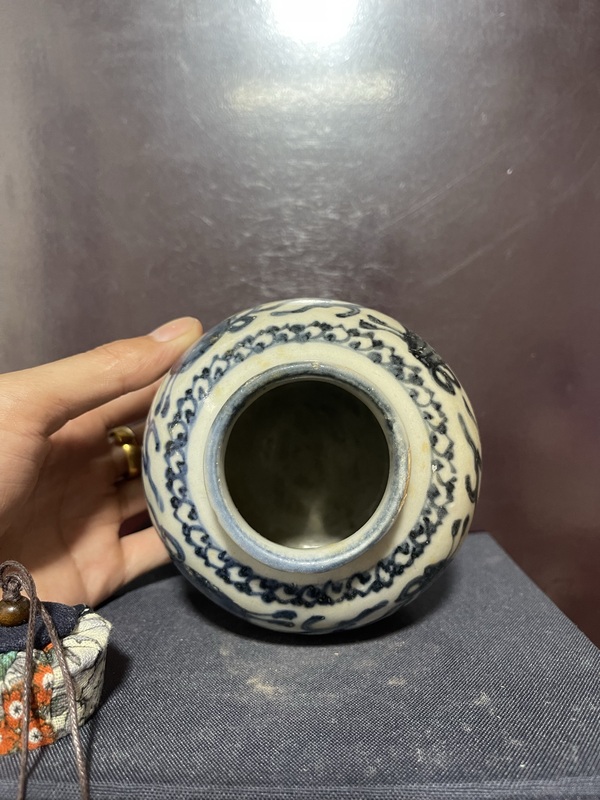 古玩陶瓷明青花八寶紋蓋罐拍賣,當前價格8500元