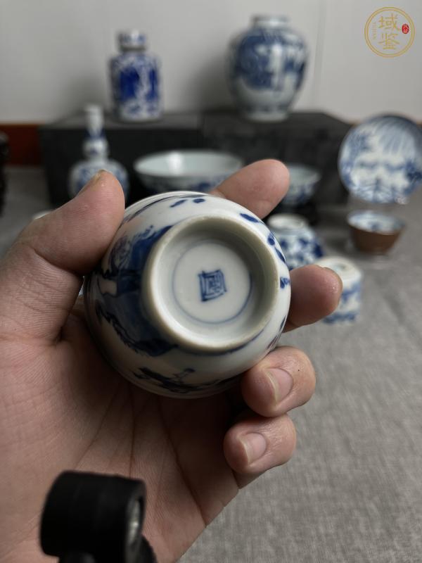 古玩陶瓷青花人物故事紋茶杯真品鑒賞圖