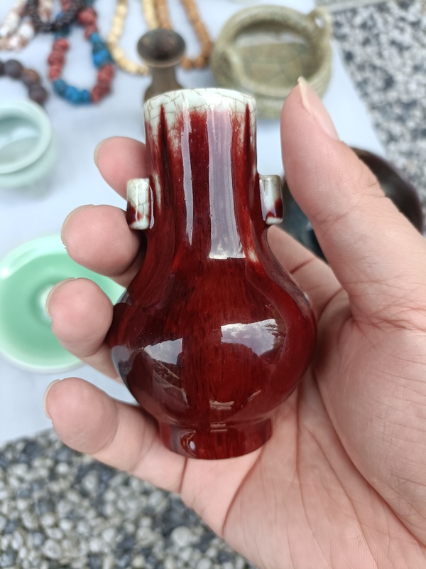古玩陶瓷清中晚郎紅釉貫耳拍賣,當前價格6888元