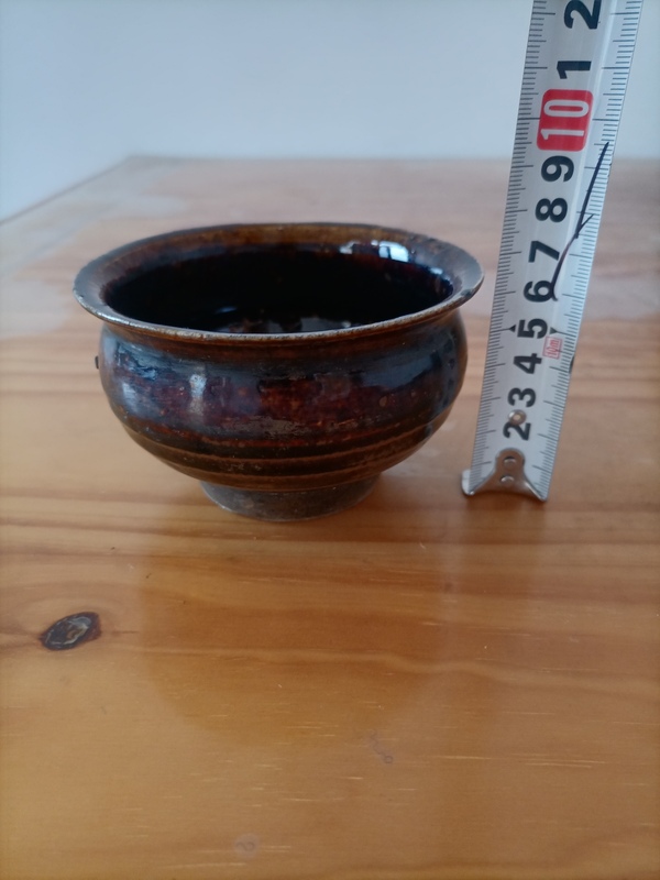 古玩陶瓷明代.褐釉香爐700拍賣,當前價格700元
