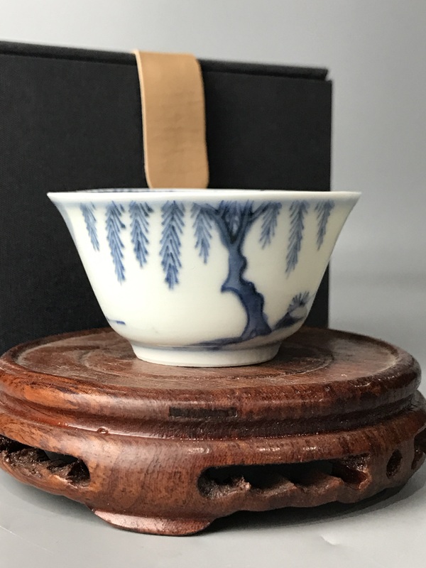 古玩陶瓷(精品品茗杯)清康熙·暗春宮-青花人物品茗杯拍賣,當前價格1764元