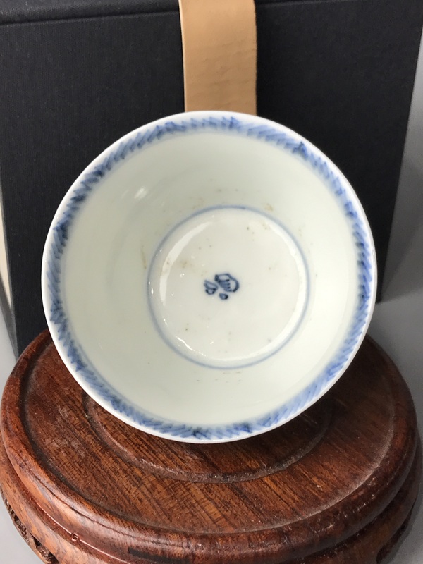 古玩陶瓷(精品品茗杯)清康熙·暗春宮-青花人物品茗杯拍賣,當前價格1764元