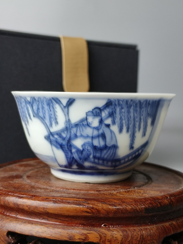 古玩陶瓷(精品品茗杯)清康熙·青花西廂記張生跳墻紋-品茗杯拍賣,當前價格1962元