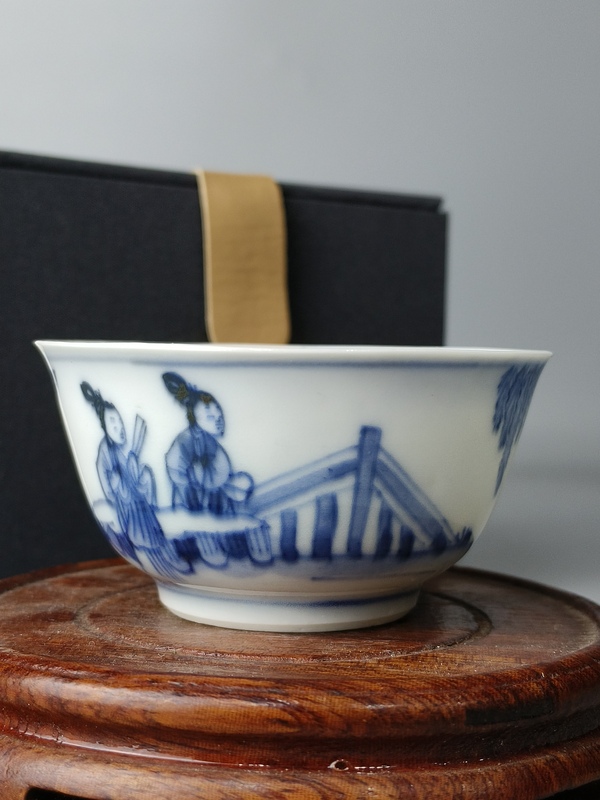 古玩陶瓷(精品品茗杯)清康熙·青花西廂記張生跳墻紋-品茗杯拍賣,當前價格1962元
