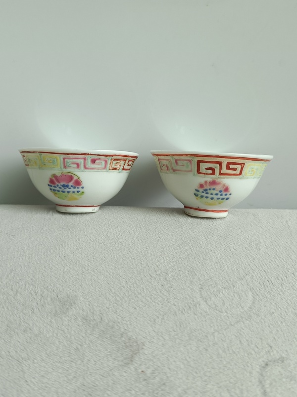 古玩陶瓷粉彩花卉紋茶碗拍賣，當(dāng)前價(jià)格488元