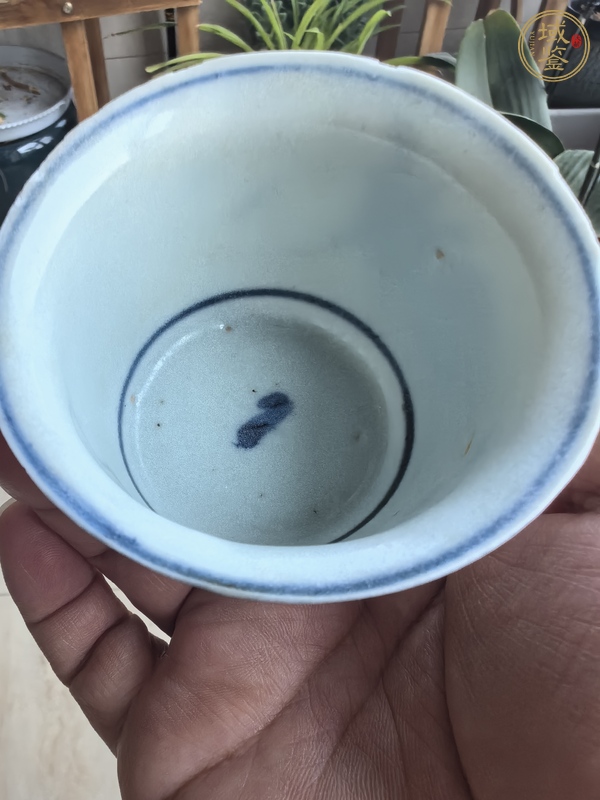 古玩陶瓷青花花卉紋茶杯真品鑒賞圖