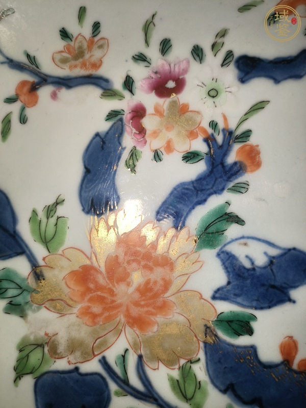 古玩陶瓷青花加彩洞石花卉紋盤真品鑒賞圖