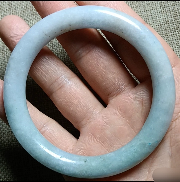 古玩玉器天然翡翠手鐲拍賣,當前價格2900元