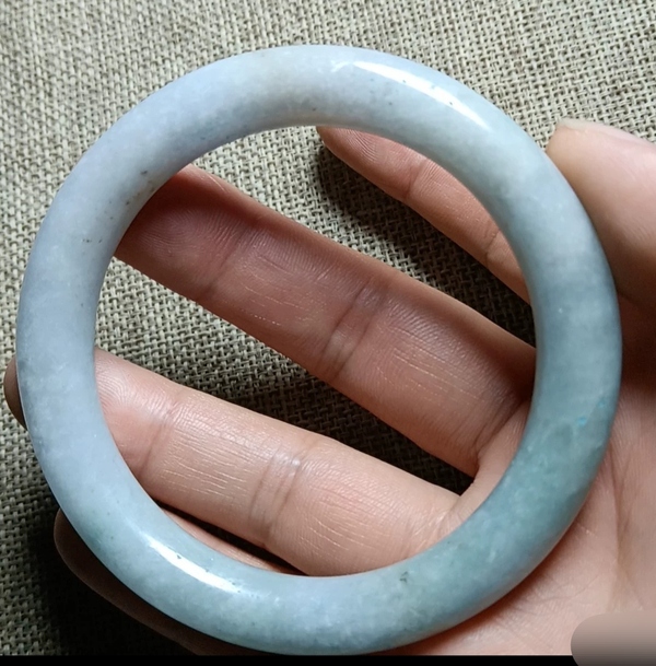 古玩玉器天然翡翠手鐲拍賣,當前價格2900元