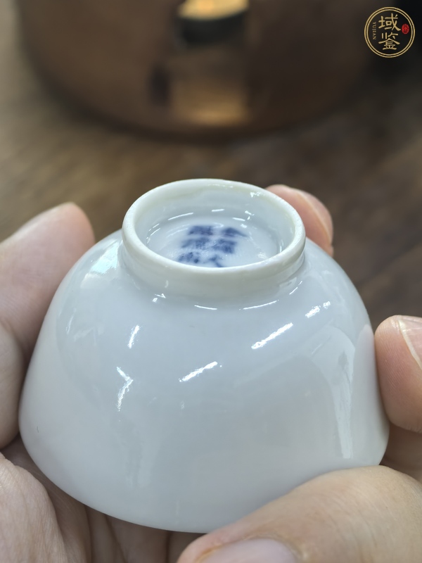 古玩陶瓷白釉青花茶杯真品鑒賞圖