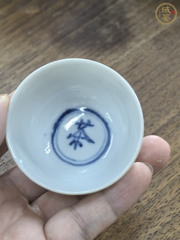 古玩陶瓷白釉青花茶杯真品鑒賞圖