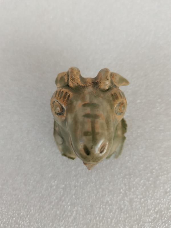 古玩陶瓷越窯青瓷羊首標本拍賣,當前價格1200元