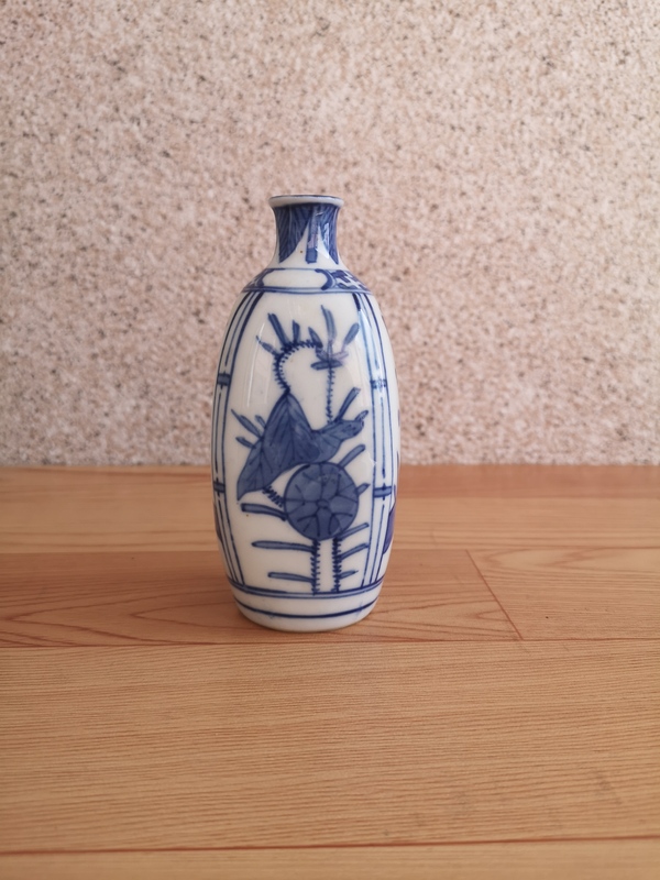 古玩陶瓷花鳥紋青花瓶拍賣,當前價格180元