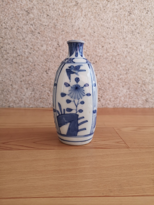 古玩陶瓷花鳥紋青花瓶拍賣,當前價格180元