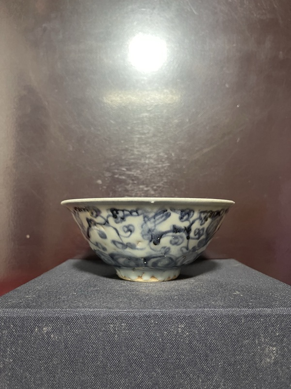 古玩轉賣明青花纏枝花卉紋茶碗拍賣，當前價格1500元