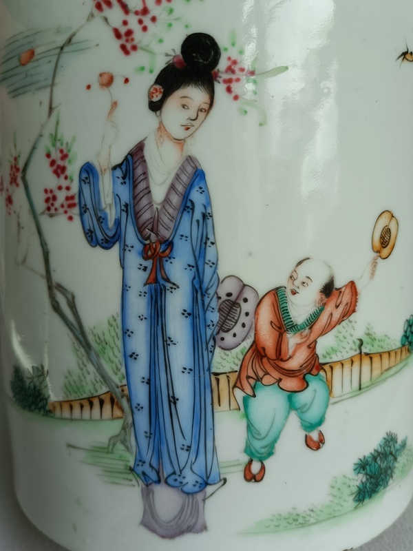 古玩陶瓷粉彩教子圖人物紋提梁壺拍賣,當(dāng)前價(jià)格998元