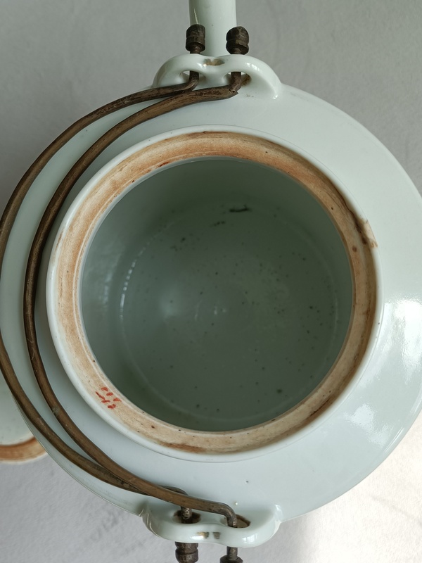 古玩陶瓷粉彩教子圖人物紋提梁壺拍賣,當(dāng)前價(jià)格998元