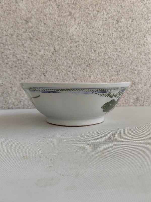 古玩陶瓷粉彩花卉紋碗拍賣,當(dāng)前價格220元
