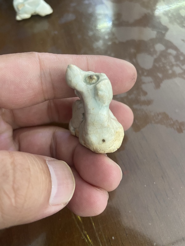 古玩陶瓷宋代湖田窯 點彩 影青小狗拍賣,當前價格3600元