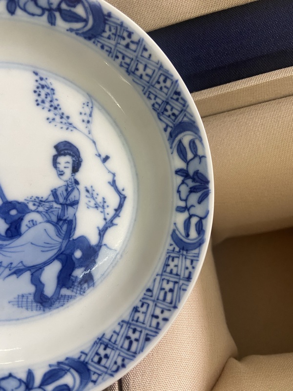 古玩陶瓷康熙 三娘教子青花小碟拍賣,當前價格1680元