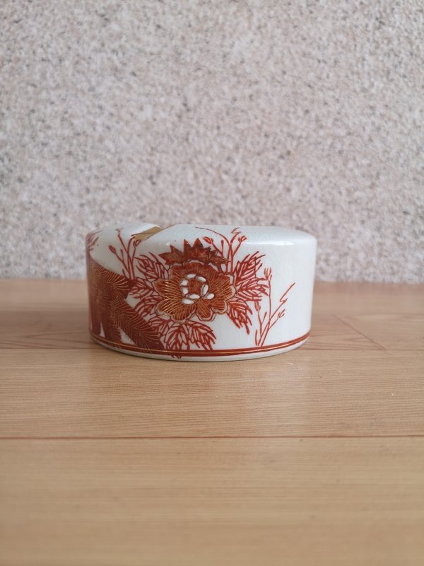 古玩陶瓷煙灰缸拍賣,當前價格220元
