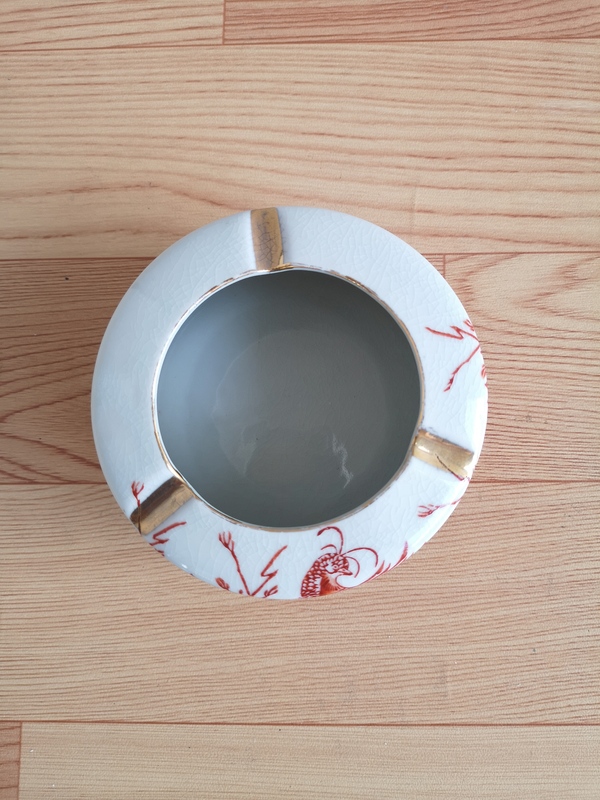 古玩陶瓷煙灰缸拍賣,當前價格220元