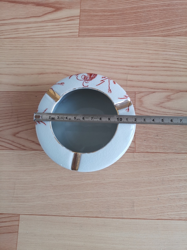 古玩陶瓷煙灰缸拍賣,當前價格220元