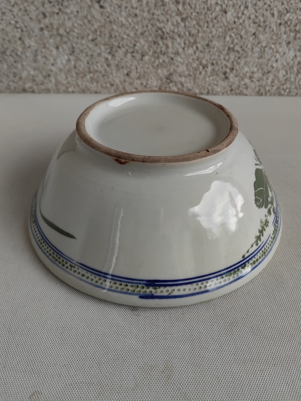 古玩陶瓷粉彩花卉紋碗拍賣,當(dāng)前價格220元