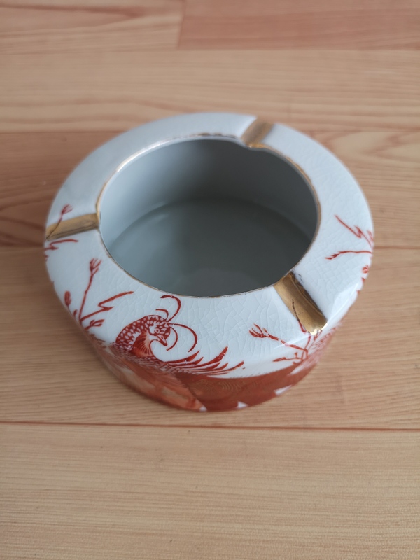 古玩陶瓷煙灰缸拍賣,當前價格220元