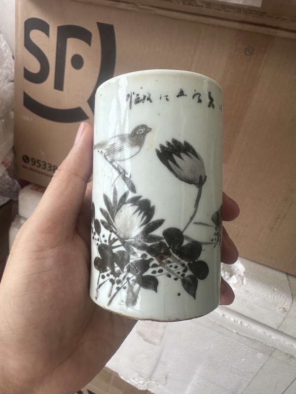 古玩陶瓷墨彩花鳥紋筆筒拍賣,當前價格1500元