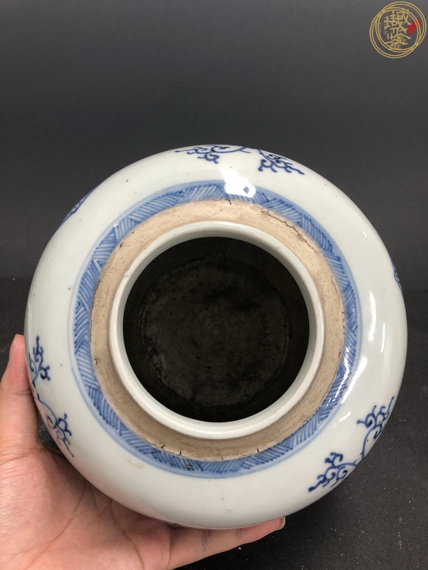 古玩陶瓷蓮生貴子紋青花蓋罐真品鑒賞圖