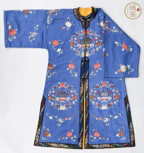 古玩雜項(xiàng)刺繡女服真品鑒賞圖