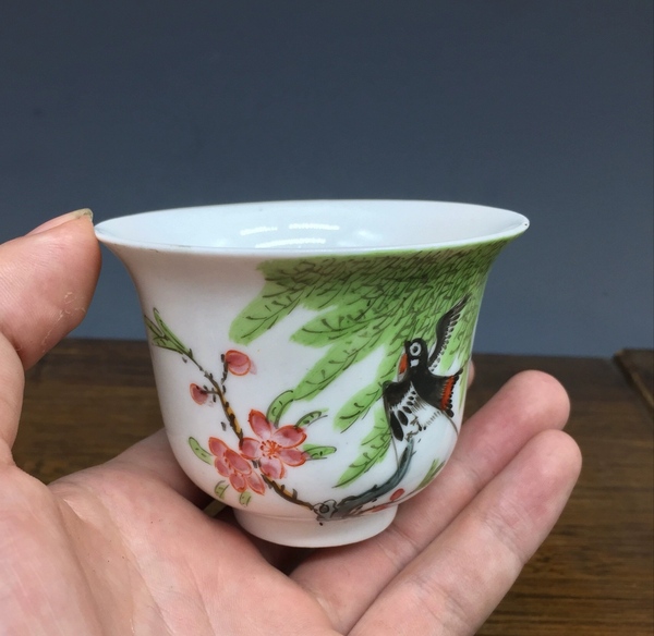 古玩陶瓷粉彩花鳥紋茶杯拍賣，當(dāng)前價(jià)格380元