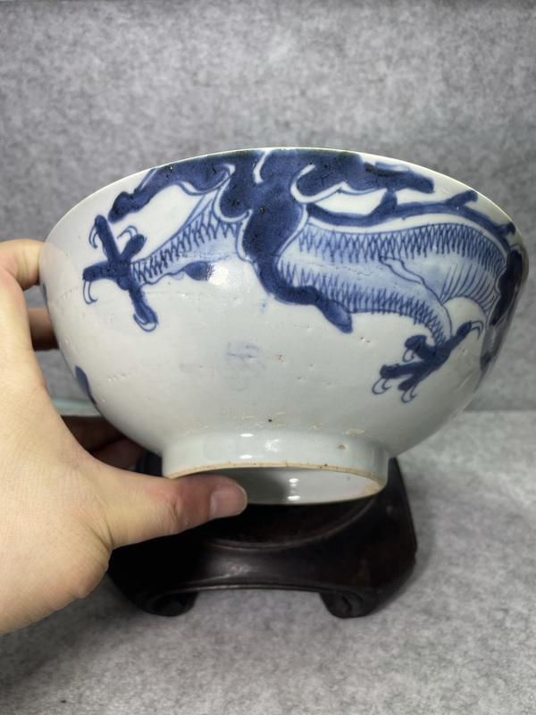 古玩陶瓷雍正青花過墻龍紋碗拍賣,當前價格3990元