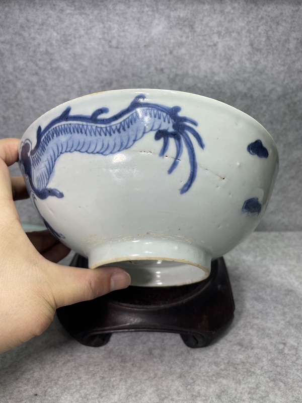 古玩陶瓷雍正青花過墻龍紋碗拍賣,當前價格3990元