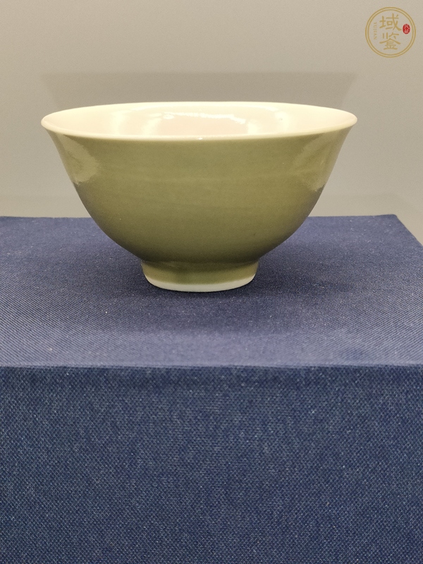 古玩陶瓷冬青釉茶碗真品鑒賞圖