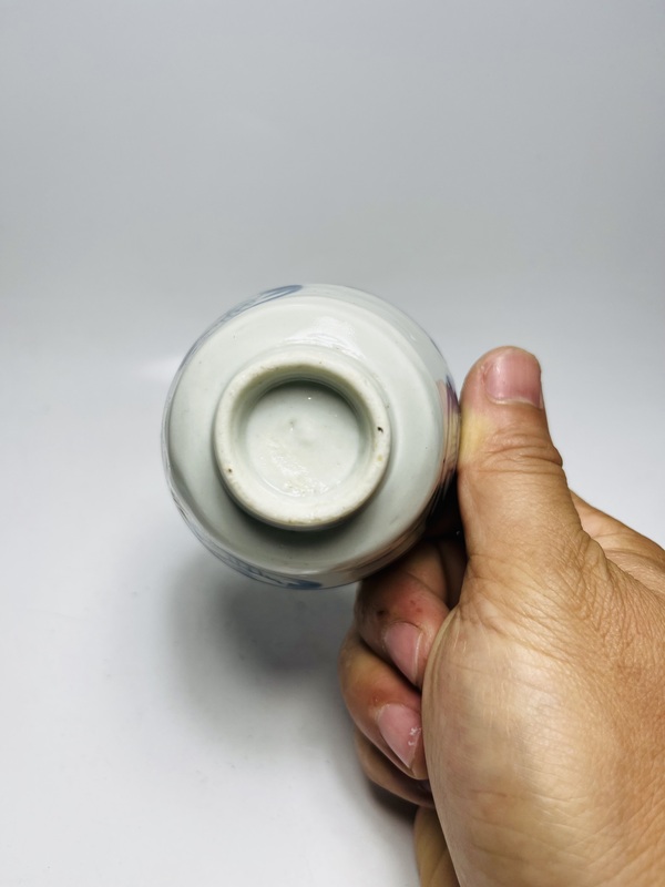 古玩陶瓷青花團鶴紋壓手杯拍賣,當前價格0元