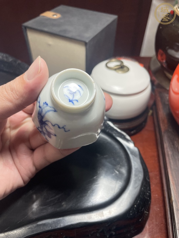 古玩陶瓷青花杯真品鑒賞圖