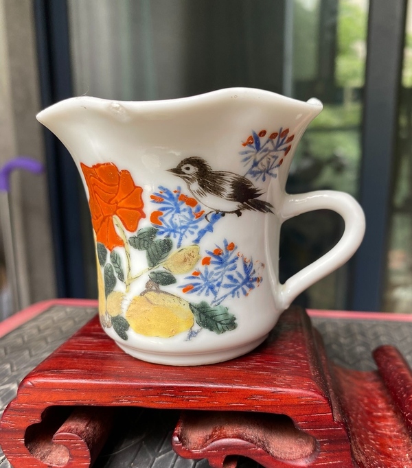 古玩陶瓷民國粉彩花鳥紋花口杯拍賣,當前價格380元