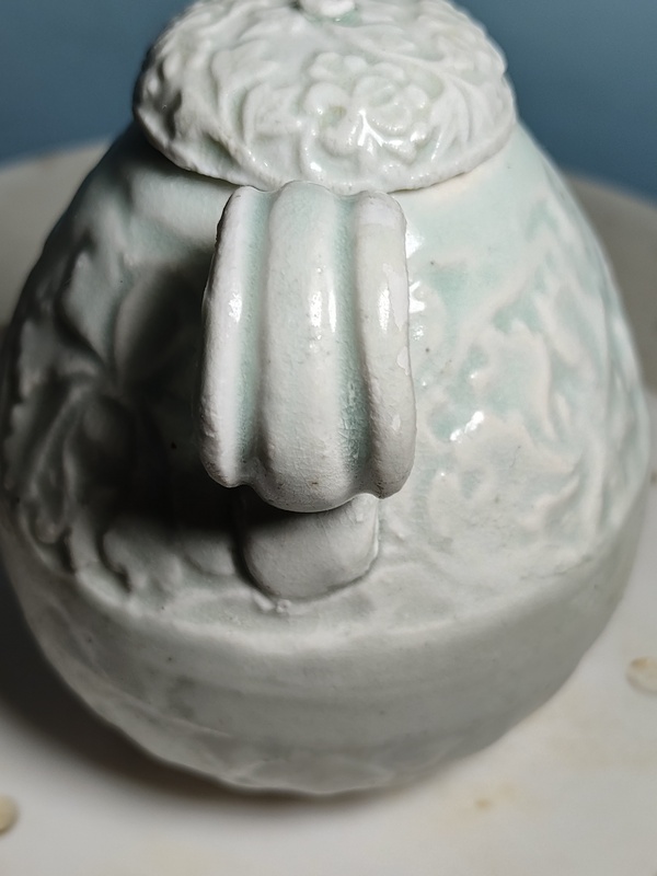 古玩陶瓷青白釉花卉紋小執(zhí)壺拍賣(mài),當(dāng)前價(jià)格11111元