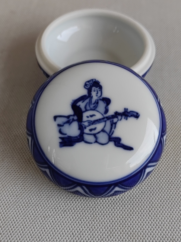 古玩陶瓷青花粉盒拍賣,當前價格220元