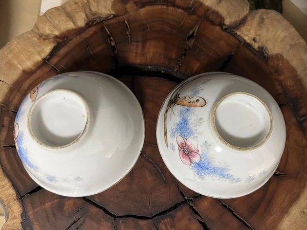 古玩陶瓷民國粉彩花蝶紋茶碗拍賣,當前價格388元