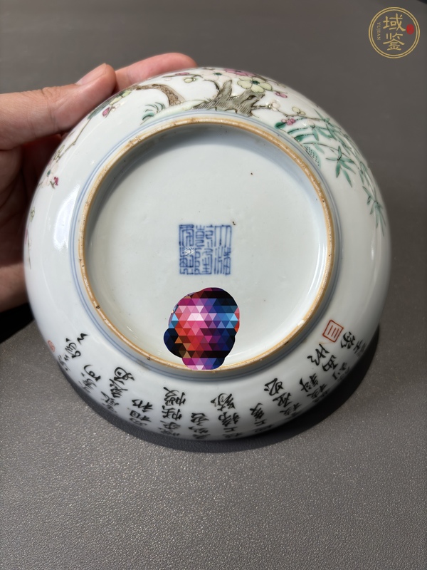 古玩陶瓷粉彩盤真品鑒賞圖