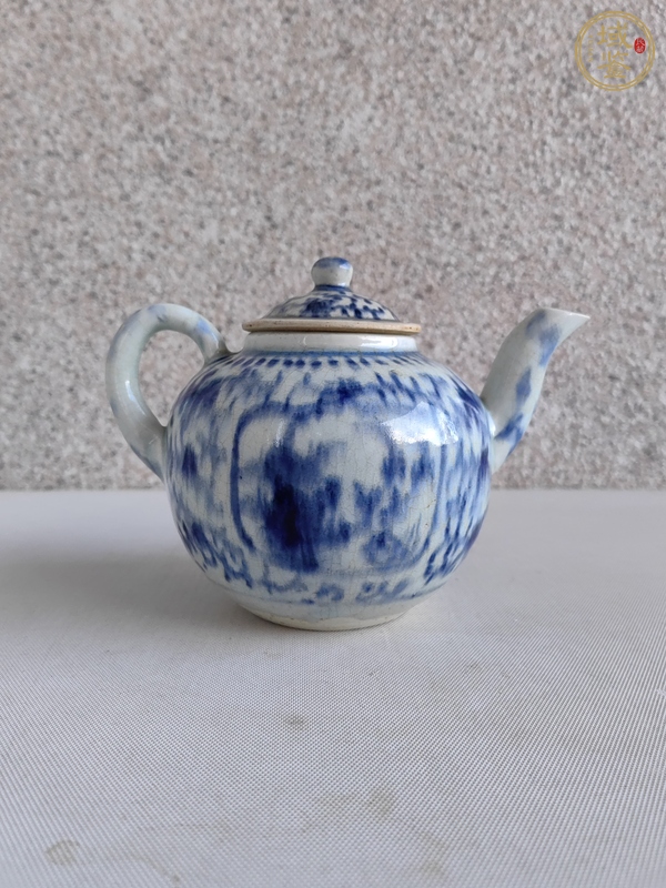 古玩陶瓷青花花卉紋茶壺真品鑒賞圖