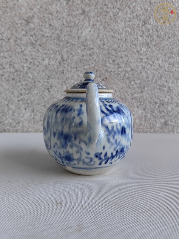 古玩陶瓷青花花卉紋茶壺真品鑒賞圖